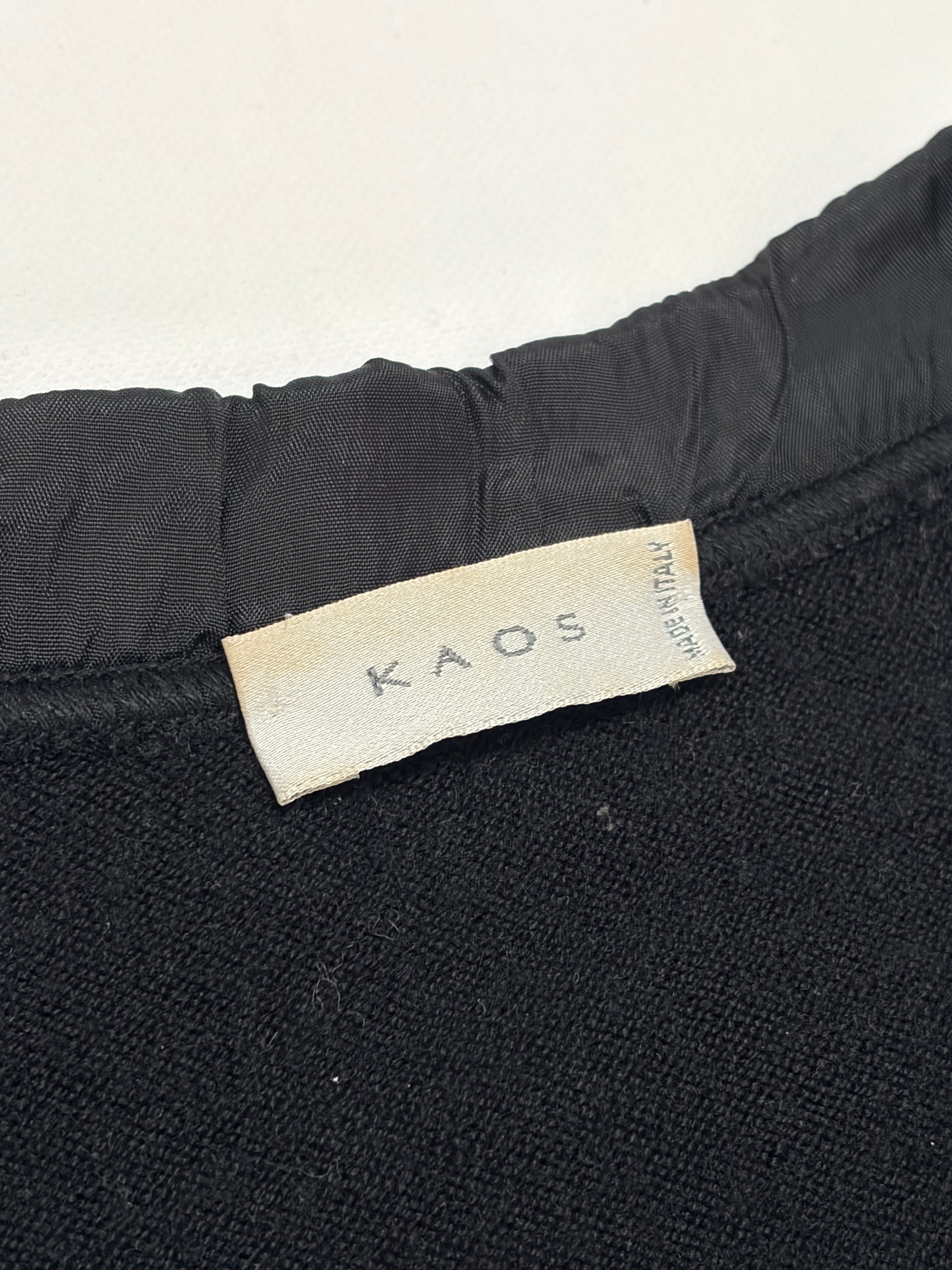 Kaos Cardigan
